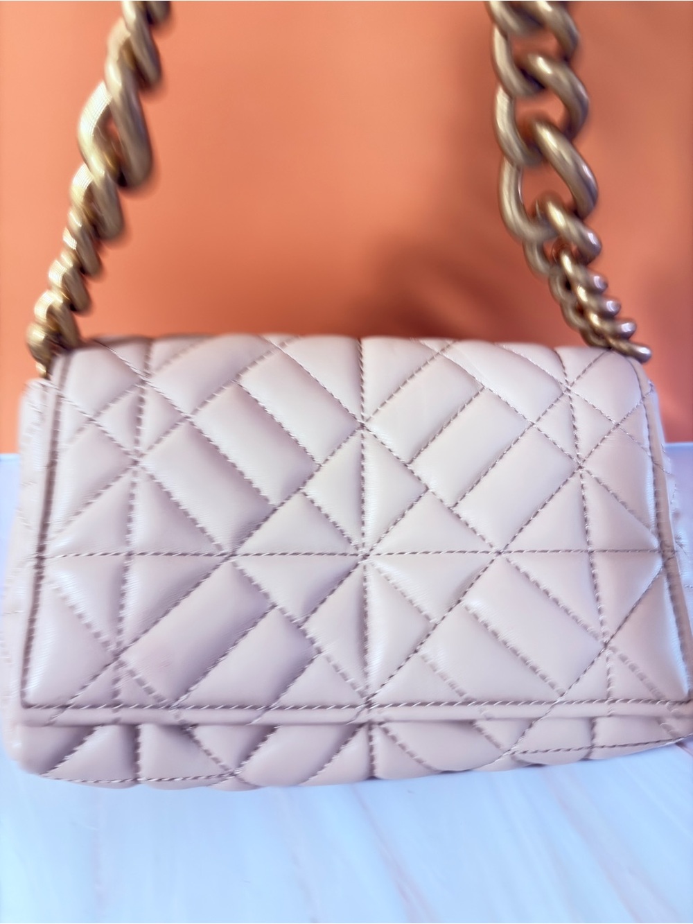 Quilted Shoulder Bag with Gold Chain - Beige - Picture 3 of 6